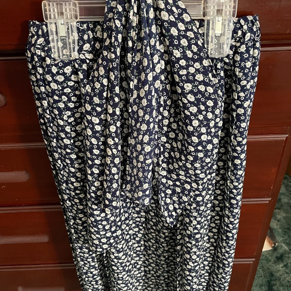 Skirt/Matching Scarf.  Andrea Gayle Petites. Size PMed